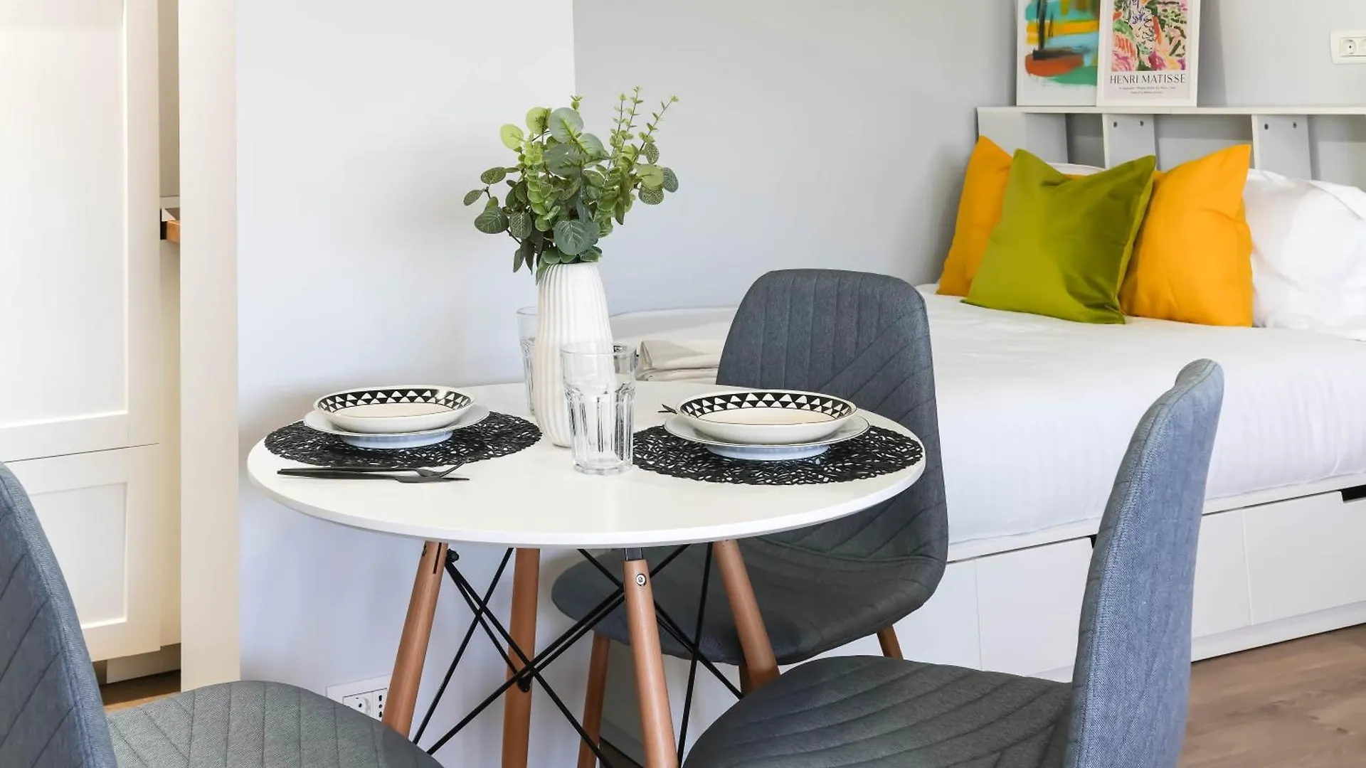 Apartment Andreea - Cozy Studio Near Piata Obor Market Bucharest